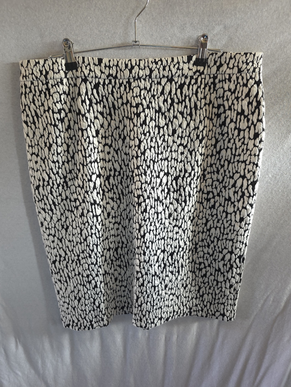 Calvin Klein Black and White Speckled Pencil Skirt